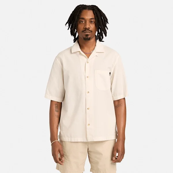 Men’s Short-Sleeve Seersucker Resort Shirt Men’s Short-Sleeve Seersucker Resort Shirt