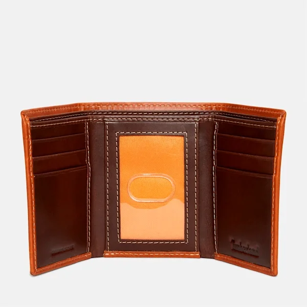 Men’s Waxy Pull up Trifold Men’s Waxy Pull up Trifold